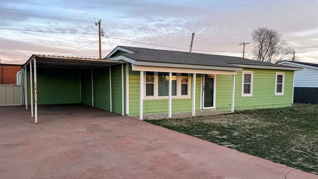 Photo - Snyder’s Sweet Spot: Modern Comfort Meets Country Charm