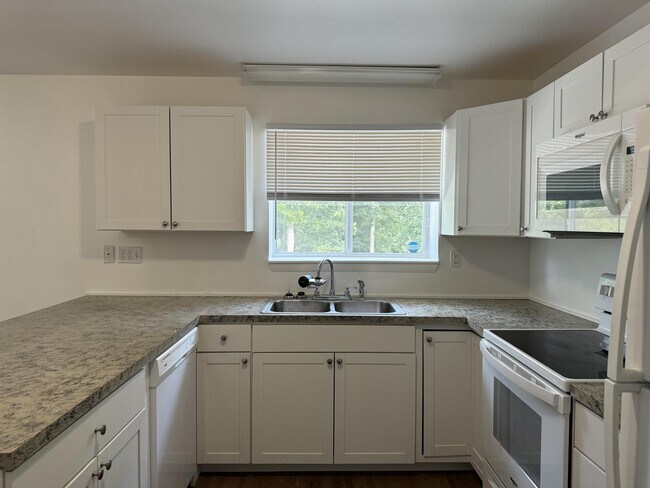 Photo - 1468 Rock Cliff Dr