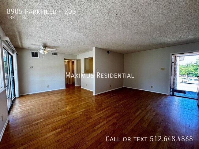 Photo - 8905 Parkfield-203 Unidad 203