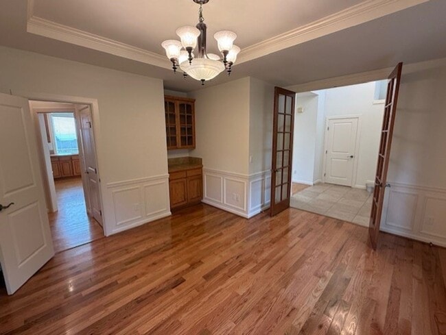 Photo - UPDATED CHAFFEY 4 BEDROOOM KINGSTON HOME FOR RENT WITH GREAT VIEWS!
