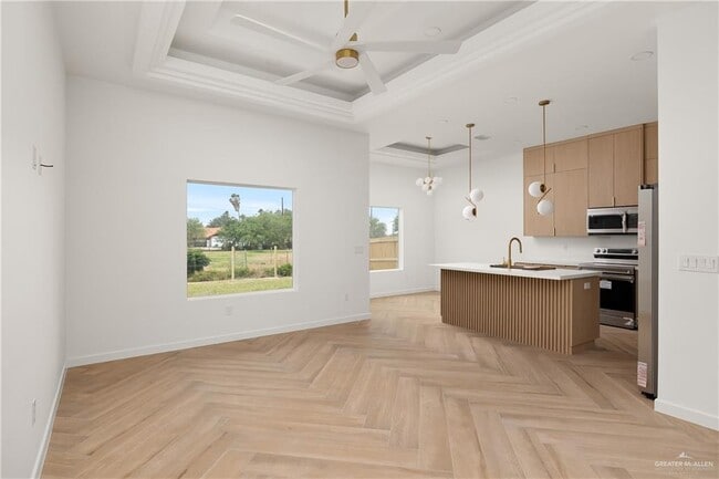 Photo - 17 N Revolution St