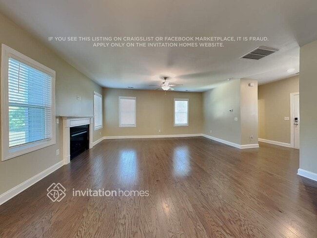 Photo - 377 Hawkesburg Dr