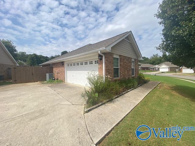 Photo - 135 Potters Wheel NW