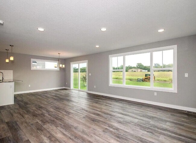 Photo - 1817 NE Heritage Dr