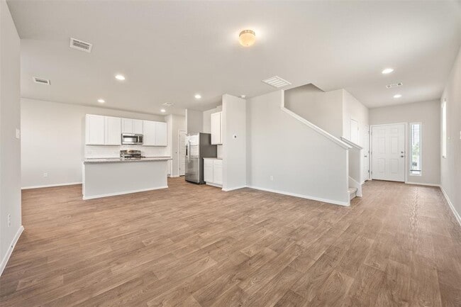 Photo - 158 Linnet Ln