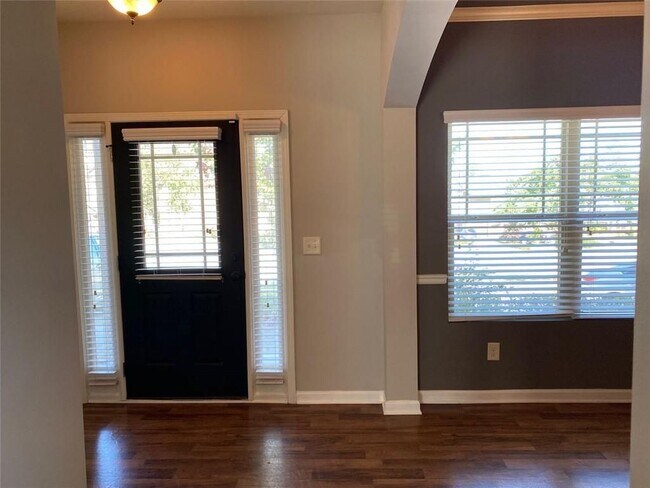 Photo - 2392 Newbury Oaks Ct