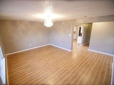 Photo - 417 Meadow Creek Dr