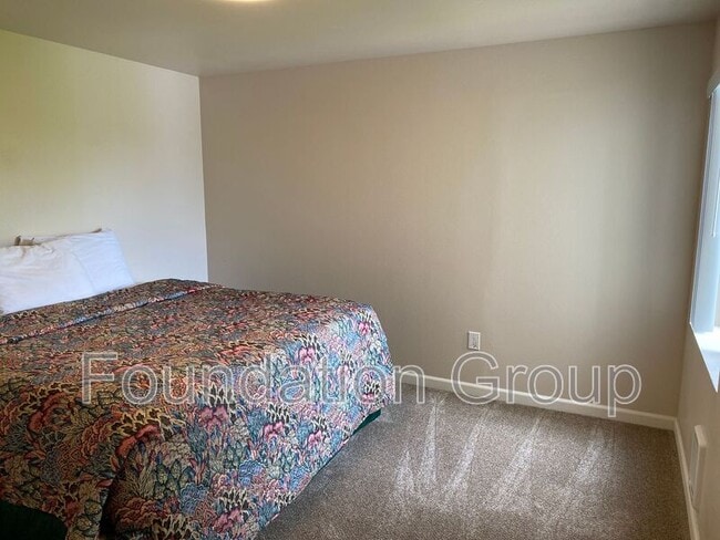 Photo - 400 10th Ave