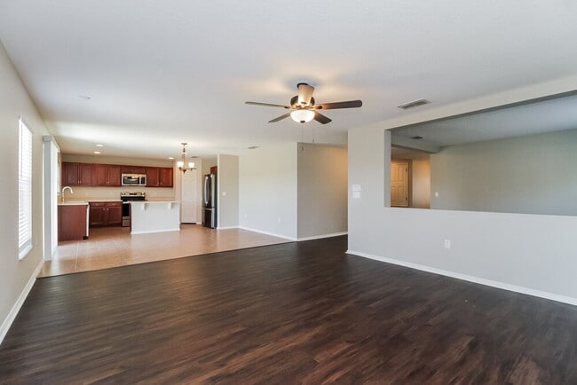 Photo - 1729 Strathmore Cir