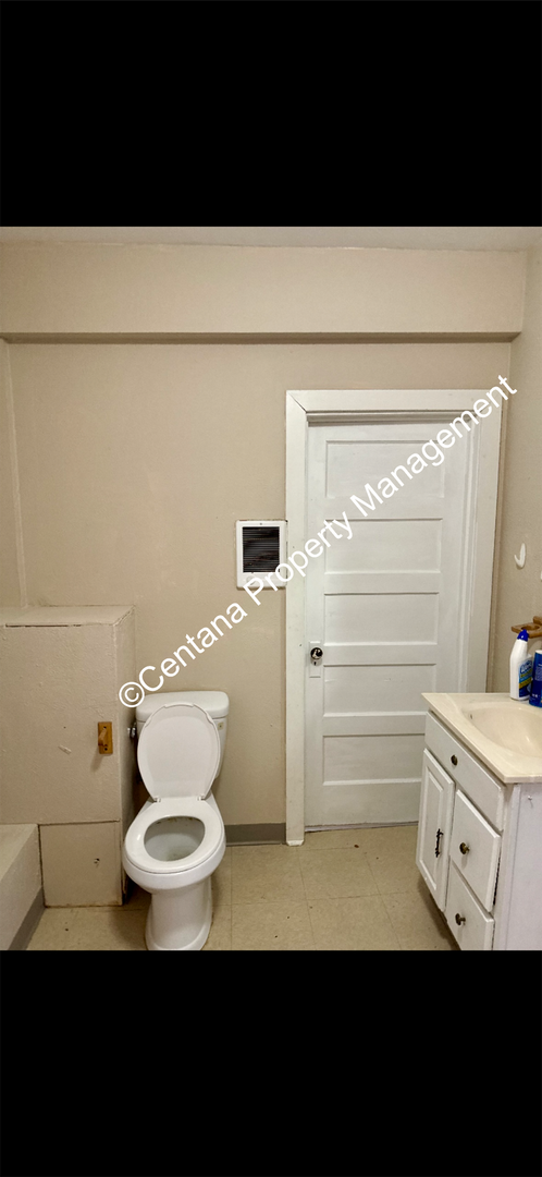 Photo - 614 W Park St Unidad Basement