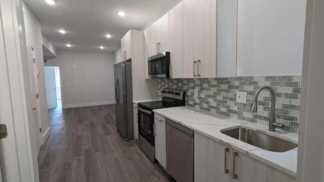 Photo - 2252 N Delhi St Unit 2