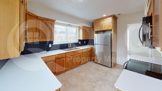 Photo - 837 Wendy Dr