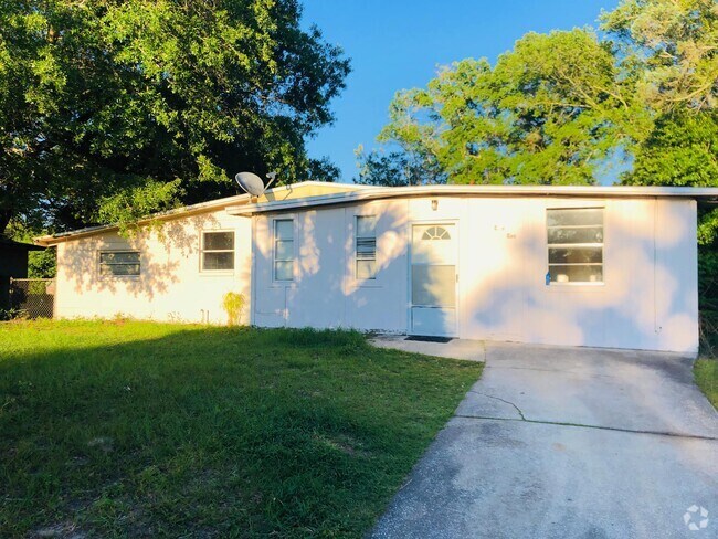 Building Photo - 210 Lee Dr Rental