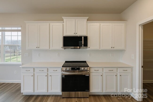 Photo - 5514 Hydrangea St