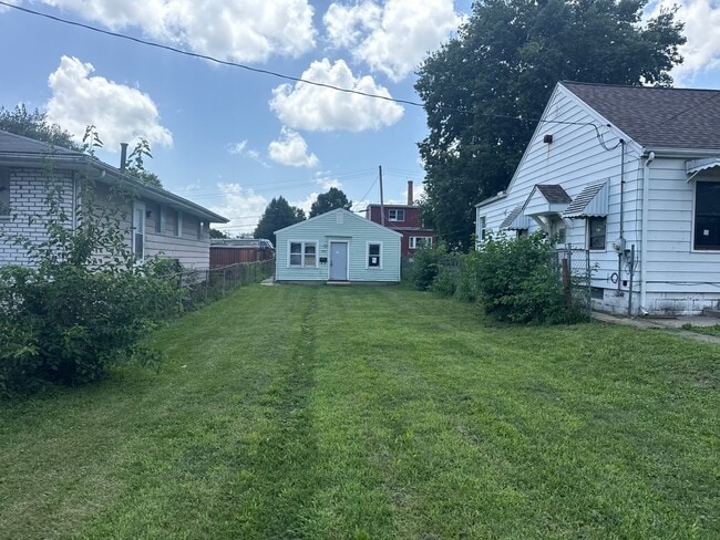 Photo - 2049 N Gale Ave