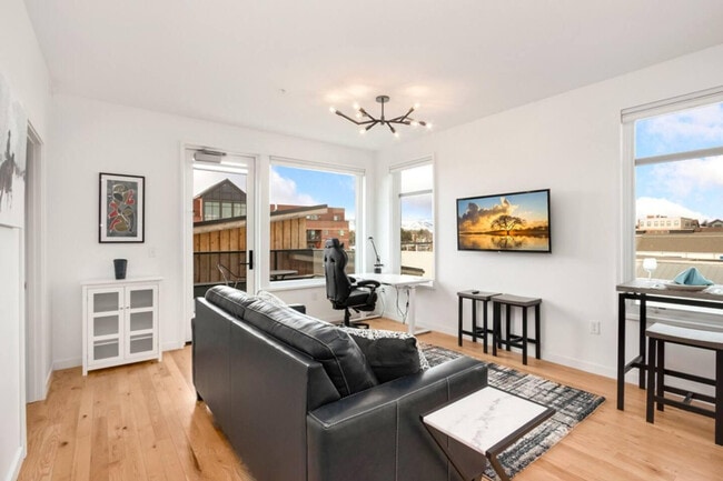 Photo - 401 Linden St Unit ID1013086P