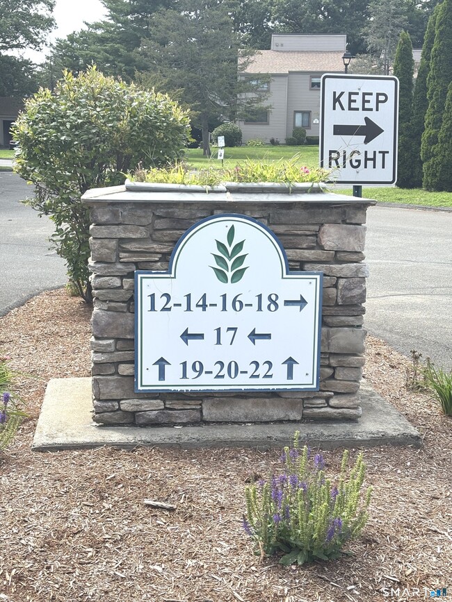 Photo - 19 Greenbriar Dr