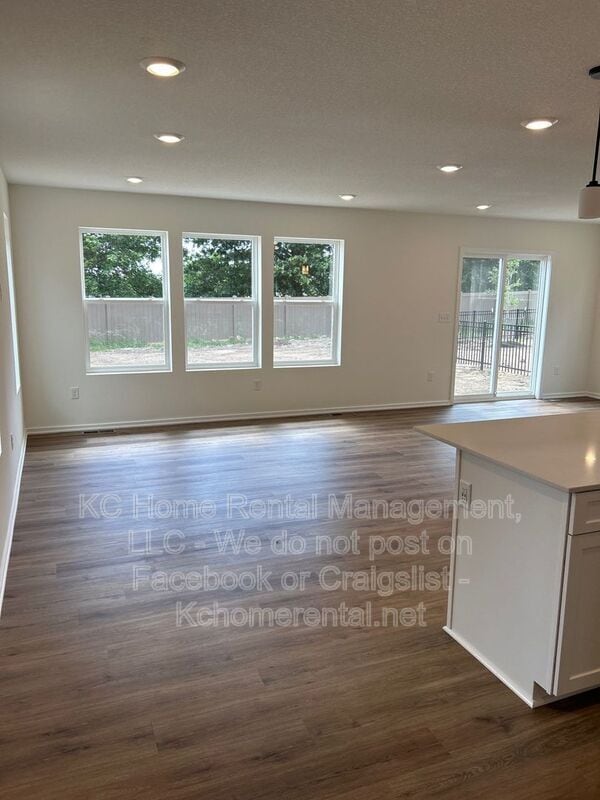 Photo - 8716 SW Edgewater Dr