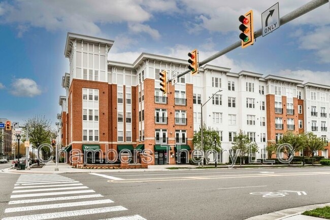 Building Photo - 2665 Prosperity Ave Unit #240