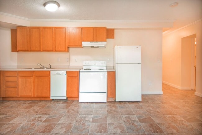 Photo - Excelsior Manor Apartments