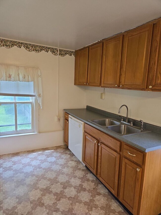 Photo - 106-108 S Main St Unit 106 3