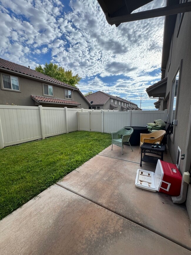 Photo - 150 N 1100 E