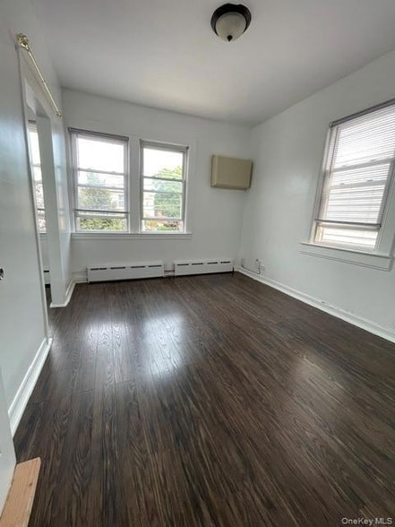 Photo - 1865 Mulford Ave