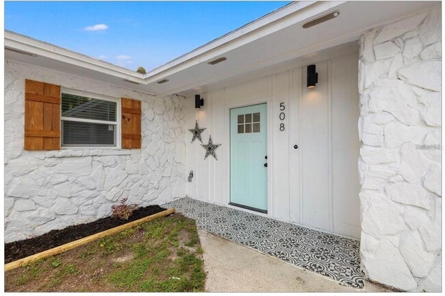 Photo - 508 Brooker Rd