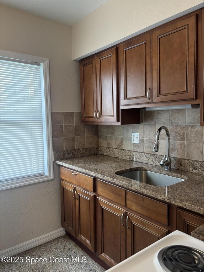 Photo - 1420 Avocado Ave Unit 14