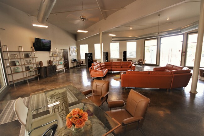 Photo - 6007 Grissom Rd