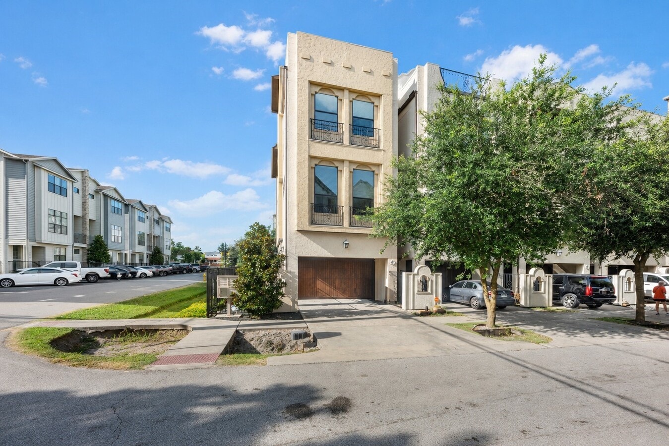 Photo - 1102 W 15th 1/2 St
