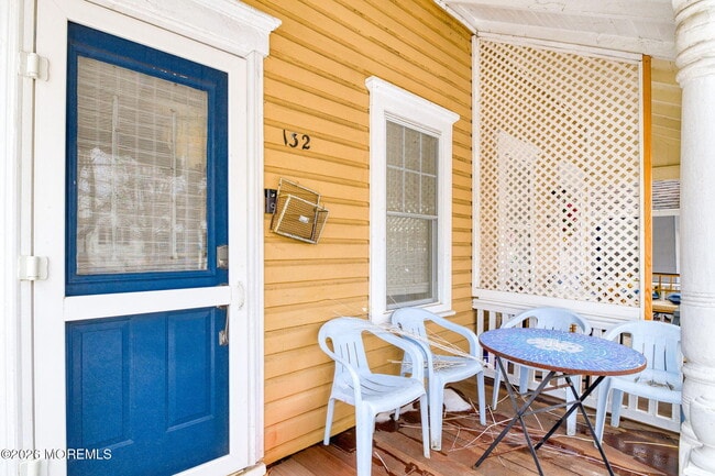 Photo - 132 Heck Ave