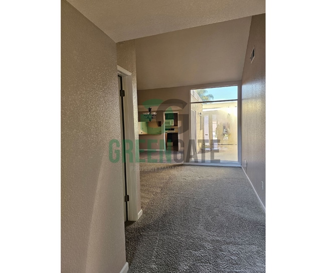 Photo - 3557 Claremont Ave