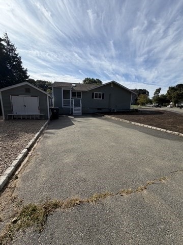 41 Hathaway Ave