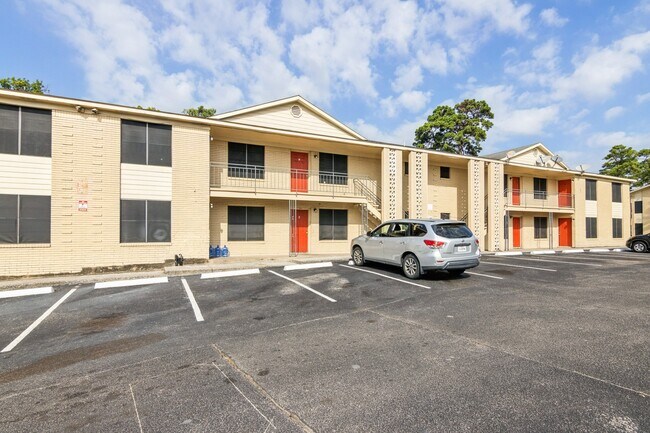 Photo - 3631 N MacGregor Way