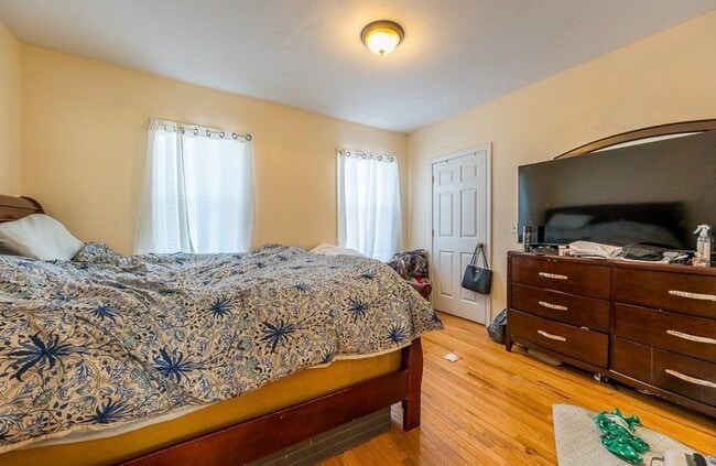 Photo - 10 Lucian St Unit 3rd floor