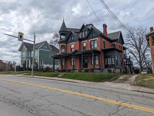402 North Main Street1 - 402 N Main St Unit Apt #1