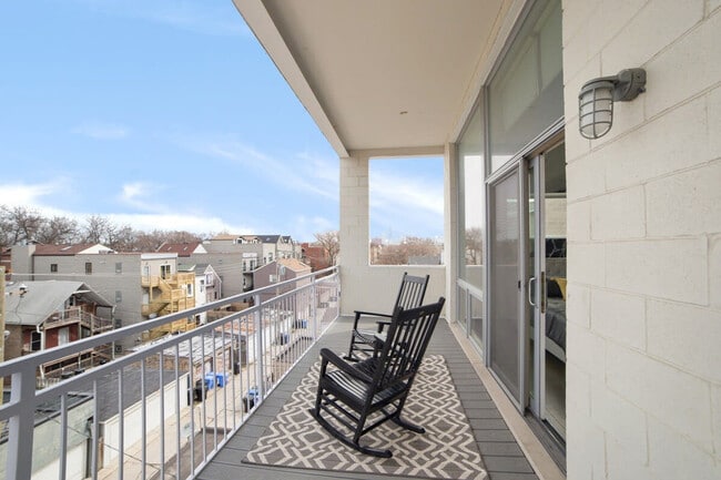 Photo - 2048 W Chicago Ave Unidad ID1244903P