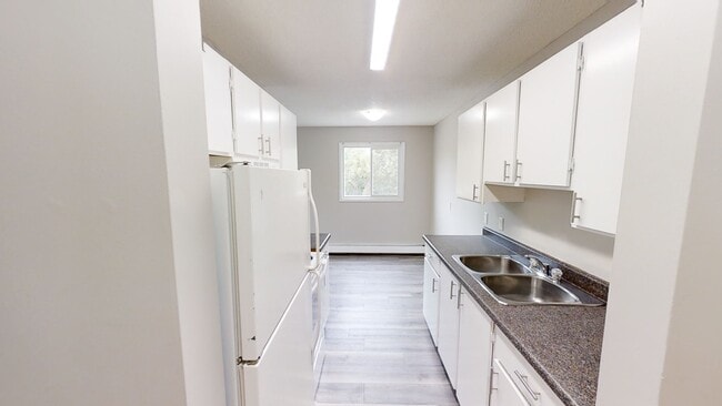 Photo - 10028-10105 105 Ave Unit 15