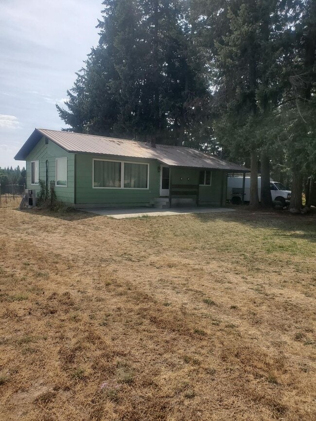 2 bedroom 1 bath home with view and shop - 2 bedroom 1 bath home with view and shop