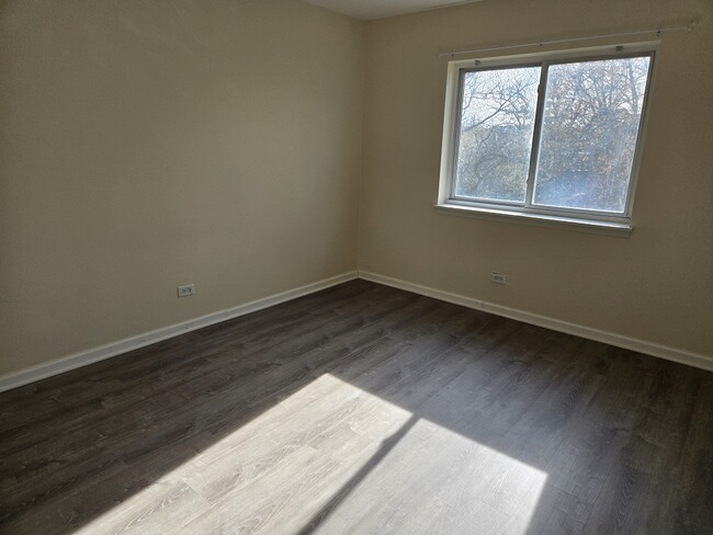 Photo - 925 Casey Ct Unit 5