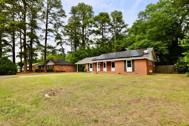 Photo - 807 N Guignard Dr