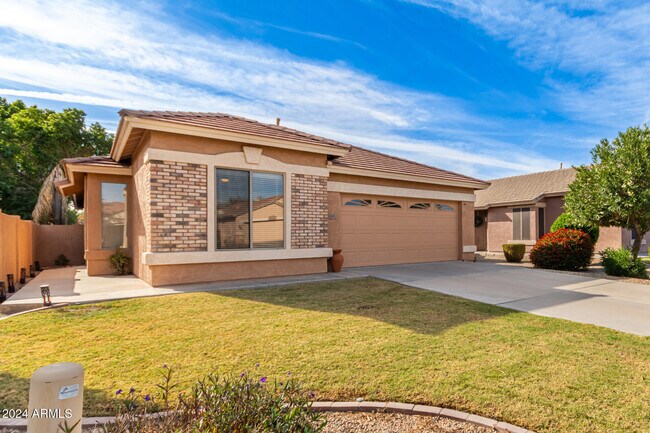 1141 E Ranch Ct