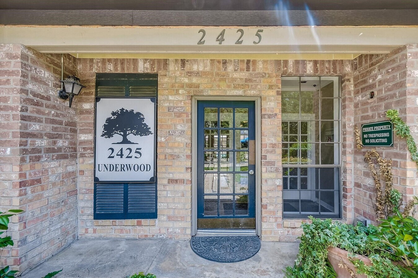 Photo - 2425 Underwood St Unit 353