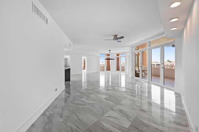 Photo - 300 SE 5th Ave Unit 5180