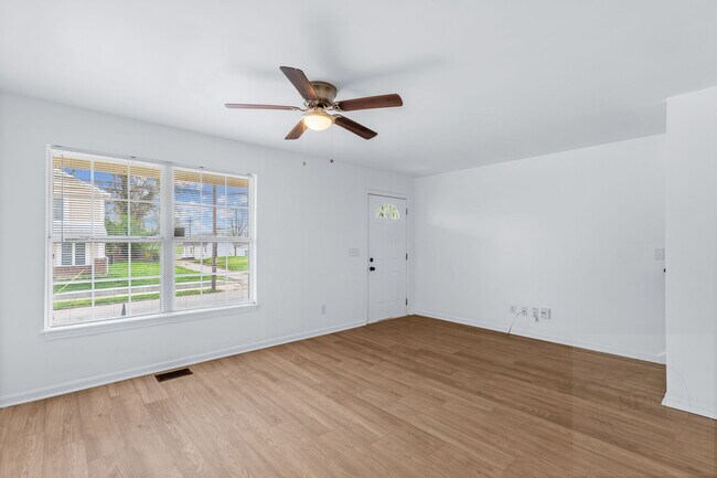 Photo - 418 Dr W. J. Hodge St