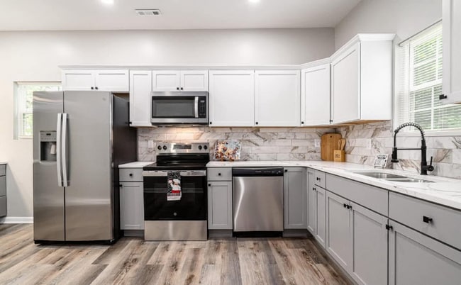 Photo - 2008 Standard Ave