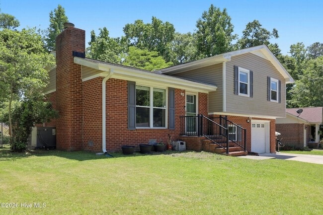 Photo - 109 Stillbrook Ct