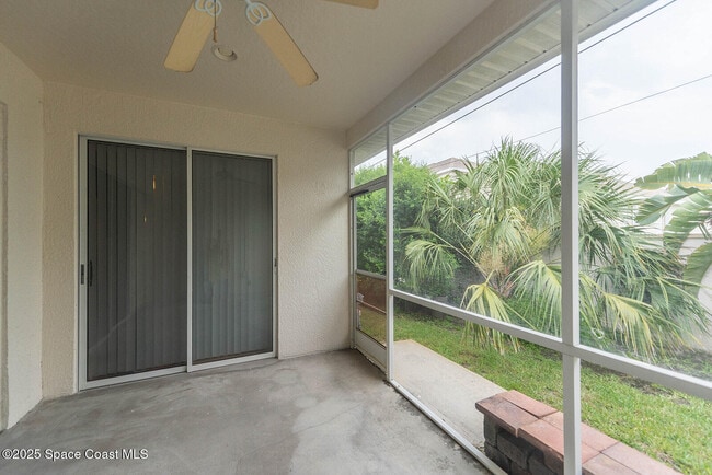 Photo - 585 Grant Ave