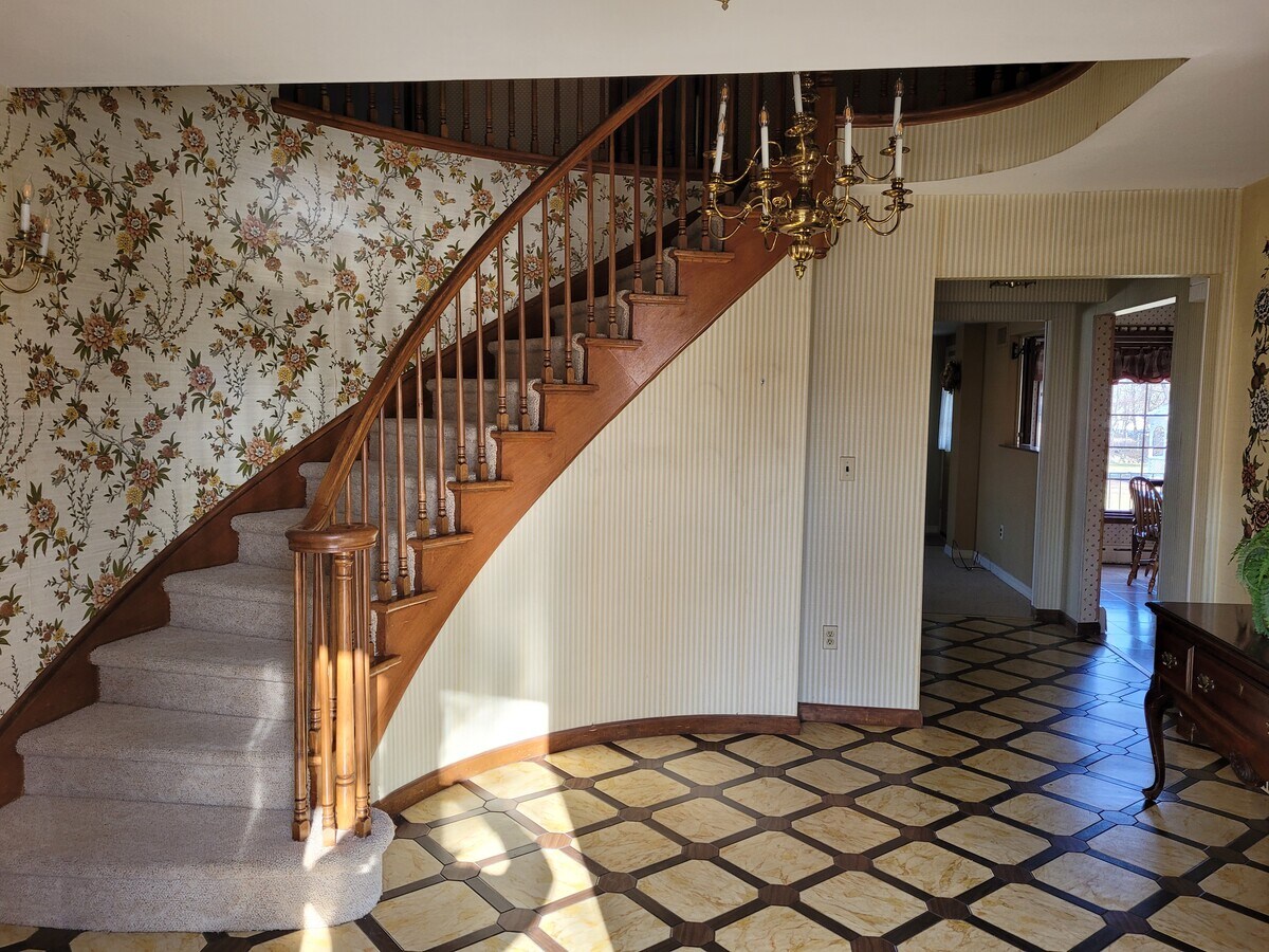stairs to second floor bedrooms - 1560 Forest Hill Rd